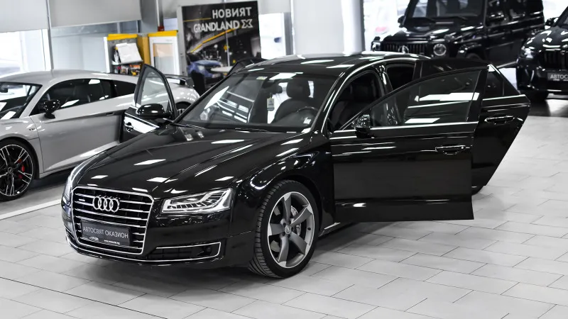 Audi A8 3.0 TDI quattro Tiptronic Image 1