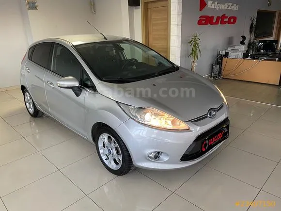 Ford Fiesta 1.4 Titanium Image 5